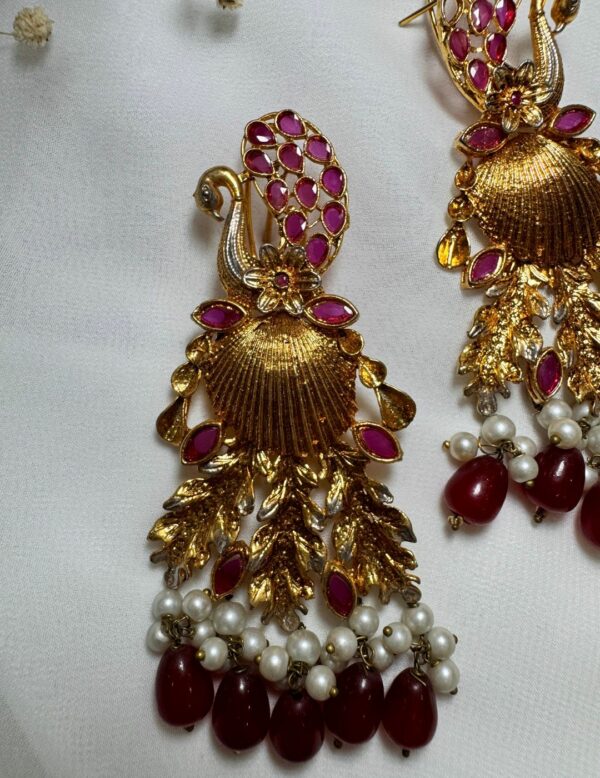 Naizhu Rhinestone Earrings - Image 2