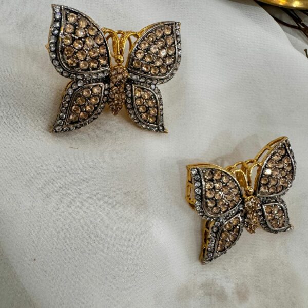 Naizhu Rhinestone Earrings - Image 4