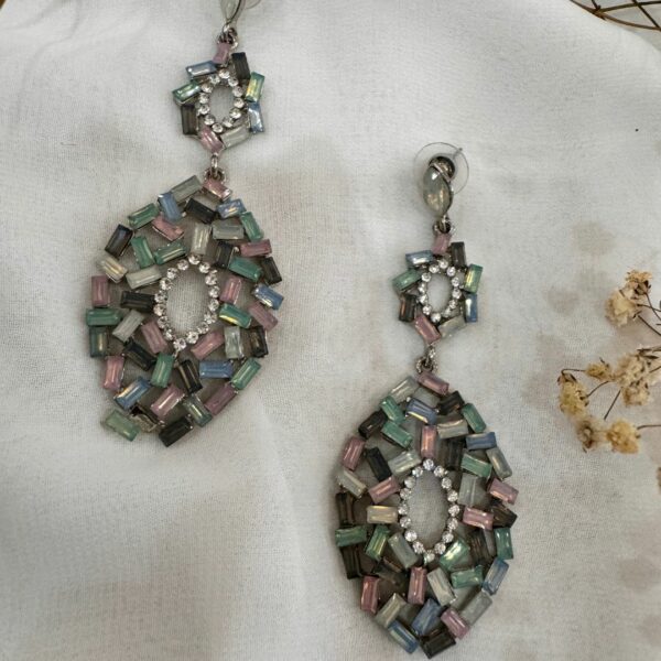 Naizhu Rhinestone Earrings - Image 4