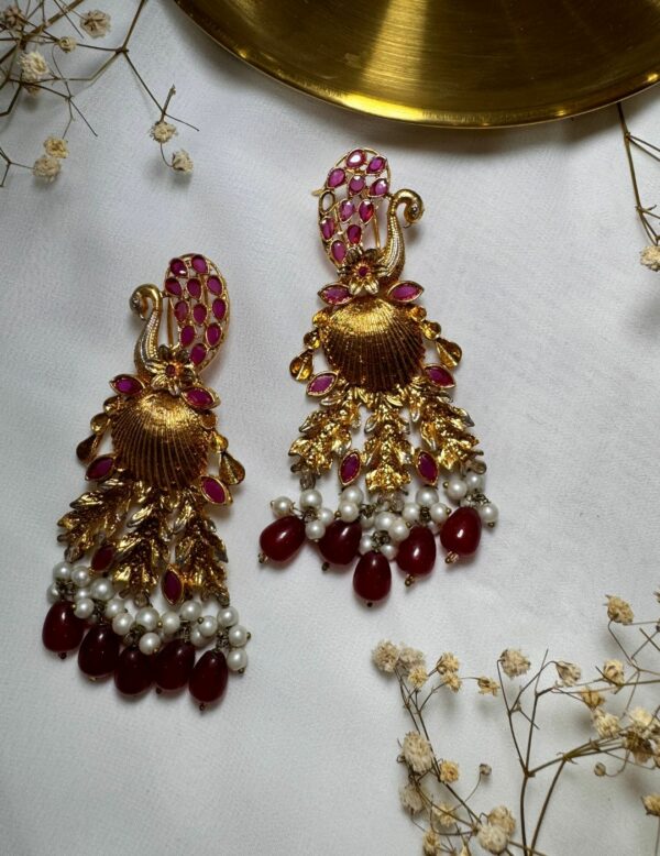 Naizhu Rhinestone Earrings - Image 5