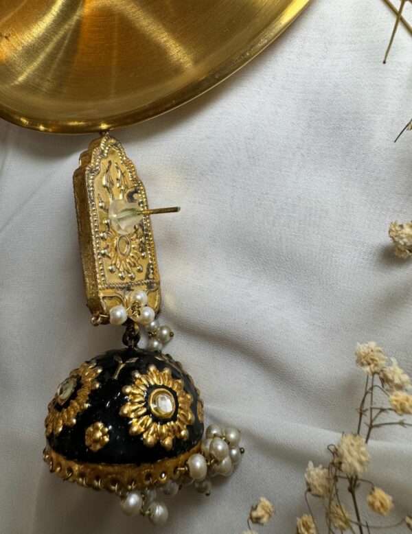 Naizhu Rhinestone Earrings - Image 5