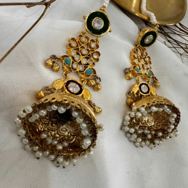 Naizhu Rhinestone Earrings - Image 7