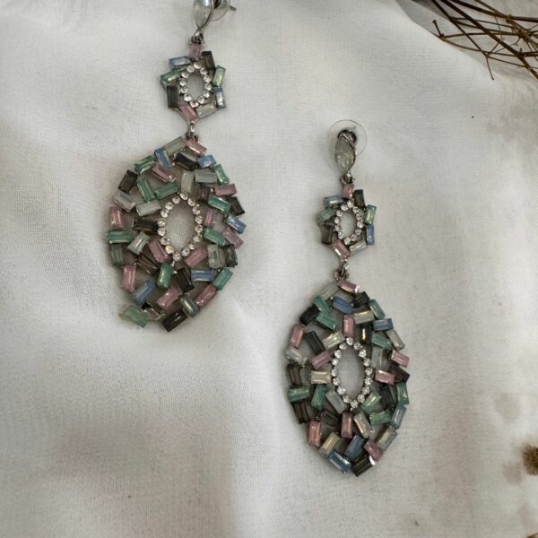 Naizhu Rhinestone Earrings - Image 7