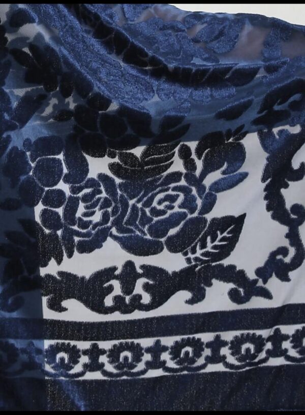 Velvet Lace floral Scarf - Image 2