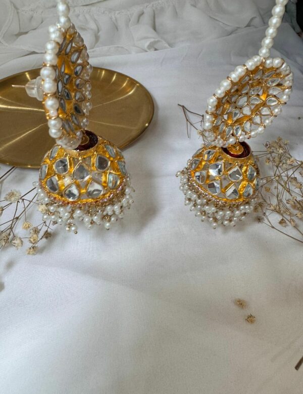 Naizhu Rhinestone Earrings - Image 6